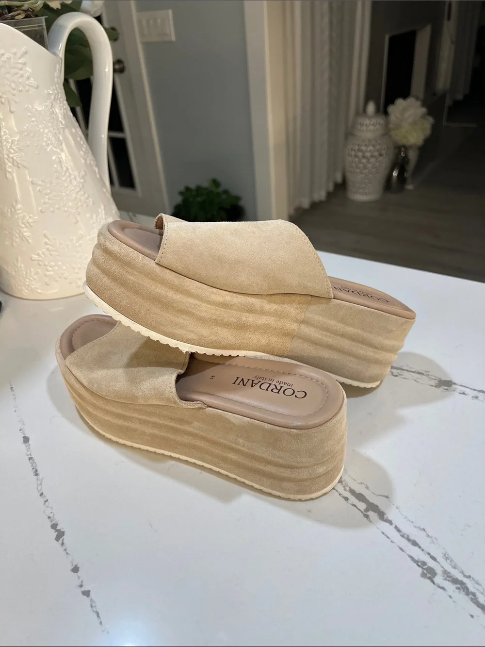 Cordani Made in Italy Beige Suede Platform Slide Sandals size W41 (10)